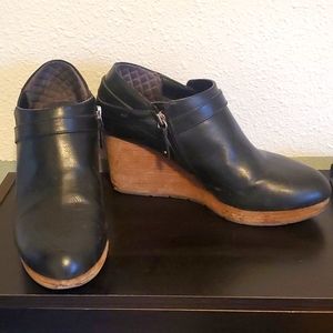 Dr. Scholl's BeEnergized black wedge boot size 10